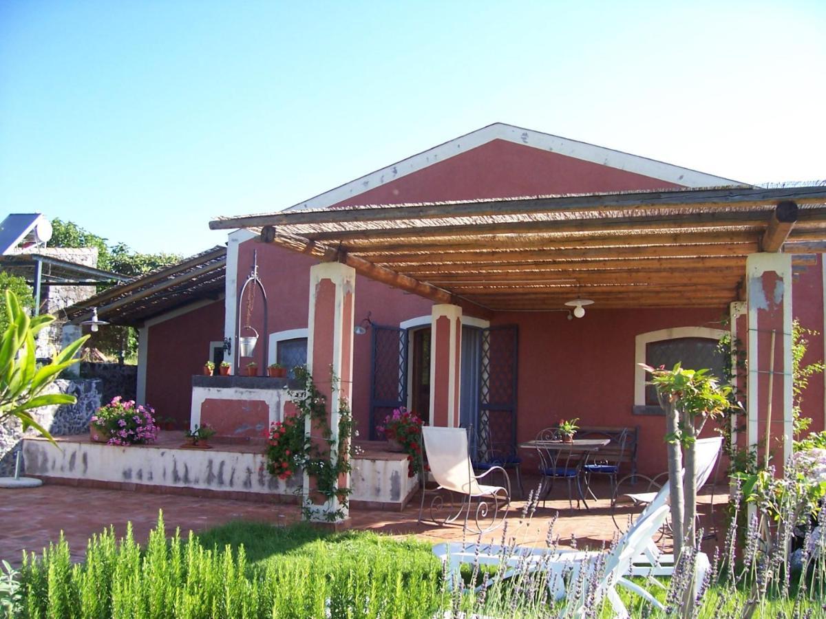Agriturismo Le Case Di Civi Mascali Exterior photo